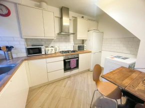 Flat 4, Kingsbury house